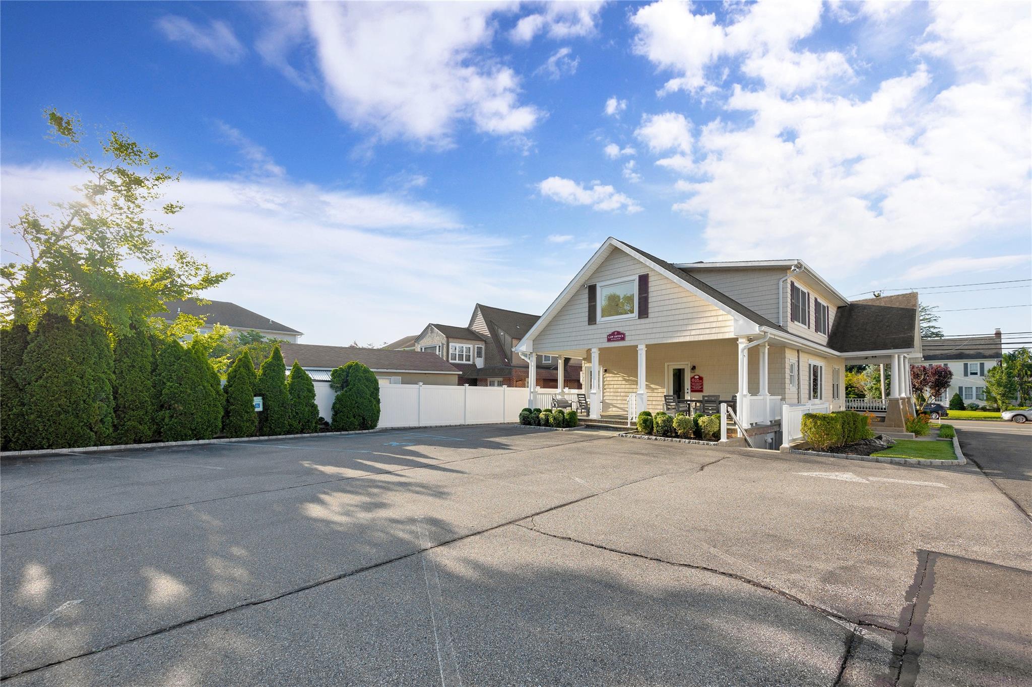 111 Conklin Street, Farmingdale, NY 11735