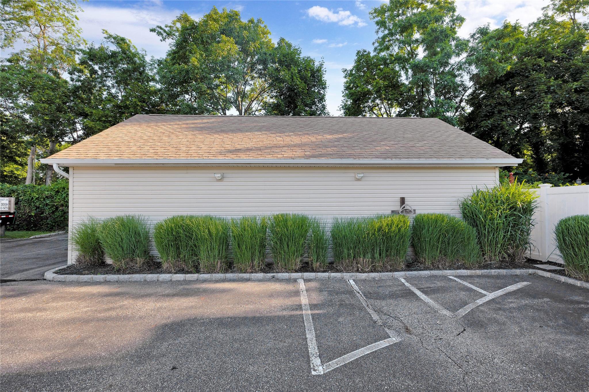 111 Conklin Street, Farmingdale, NY 11735