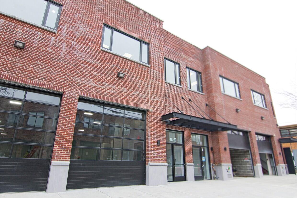 18-33 42nd Street, Astoria, NY 11103
