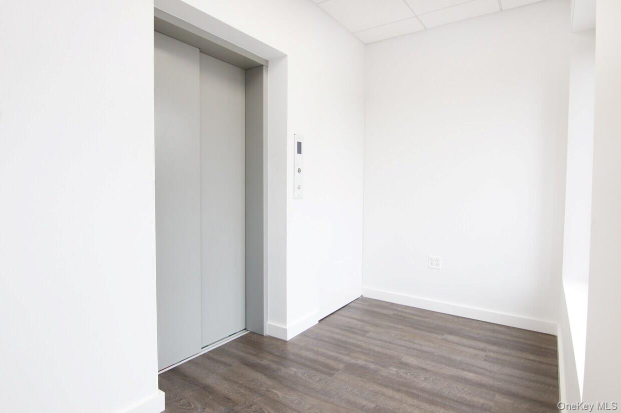 18-33 42nd Street, Astoria, NY 11103