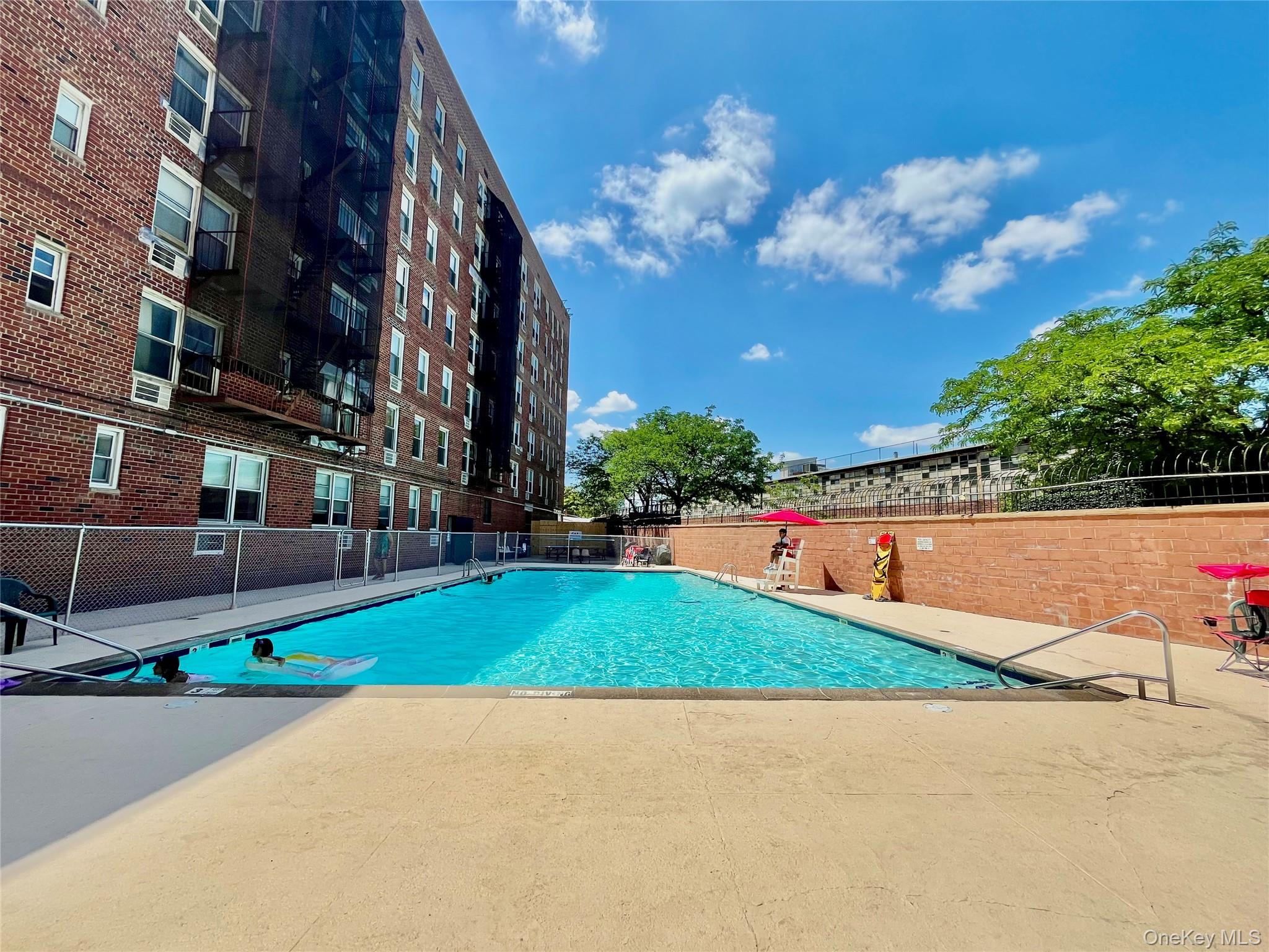 46-01 39th Avenue # 106, Sunnyside, NY 11104