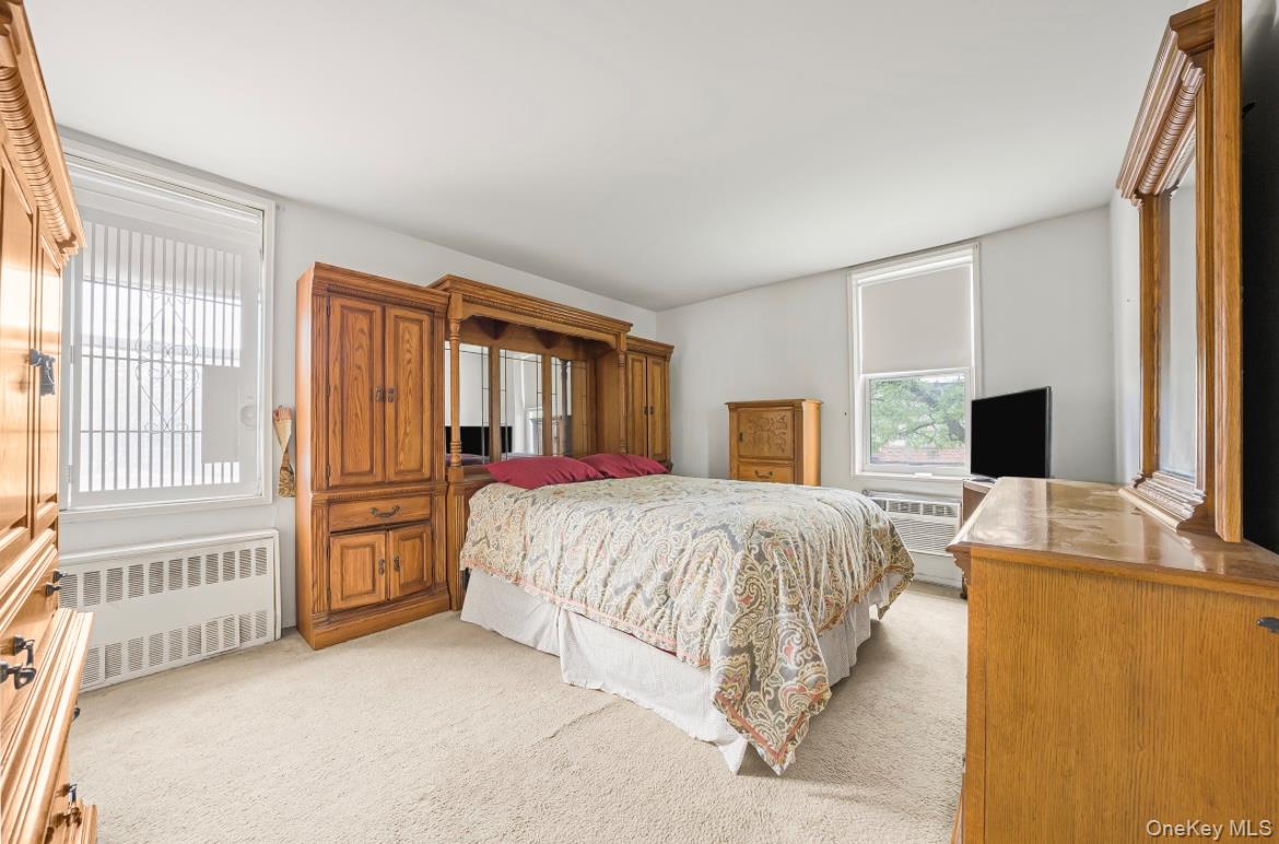 46-01 39th Avenue # 106, Sunnyside, NY 11104