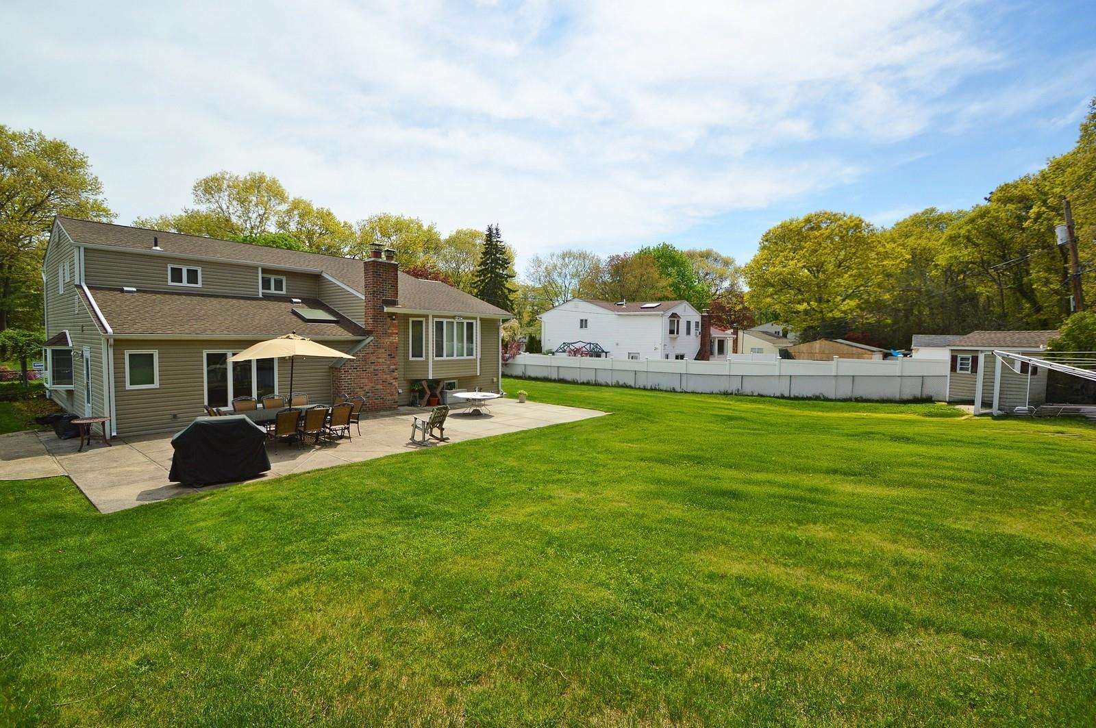 70 Fairfax Drive, Coram, NY 11727