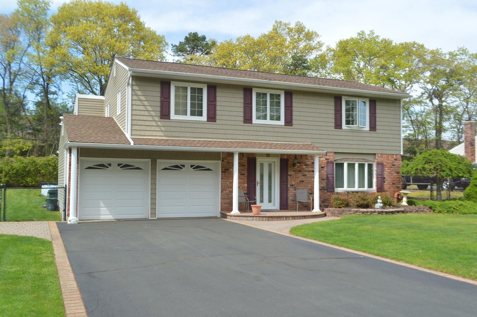 70 Fairfax Drive, Coram, NY 11727