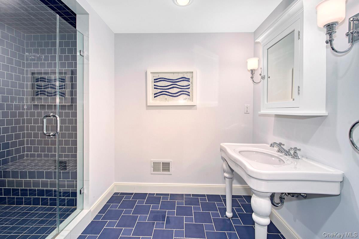 5 Sutton Farm Drive, Chappaqua, NY 10514