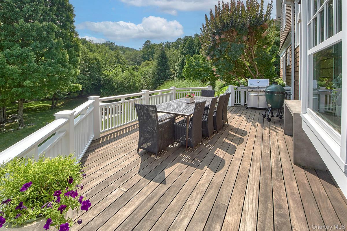 5 Sutton Farm Drive, Chappaqua, NY 10514