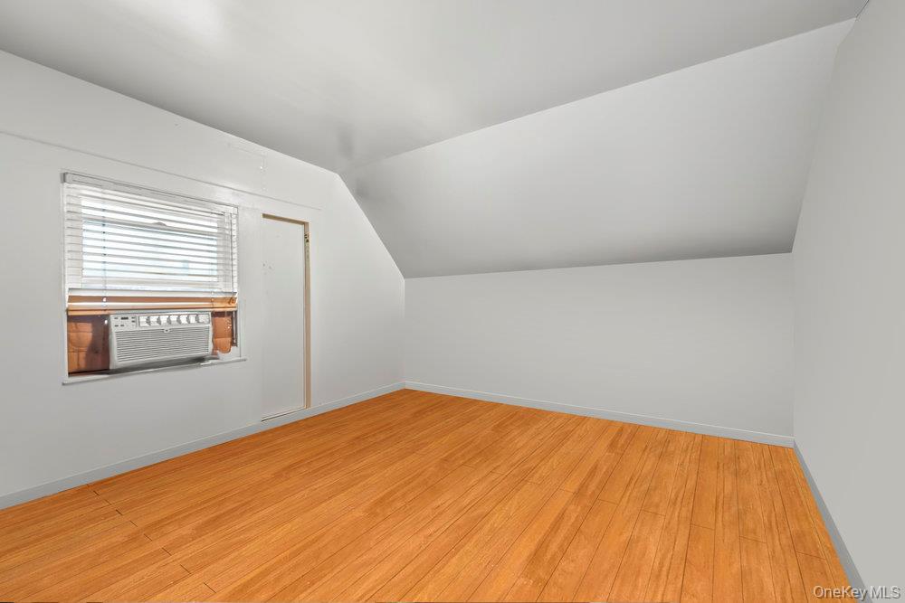 1314 College Point Blvd, College Point, NY 11356