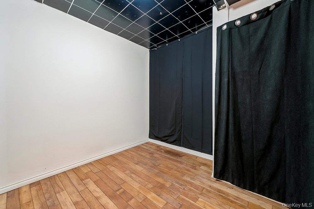 1314 College Point Blvd, College Point, NY 11356