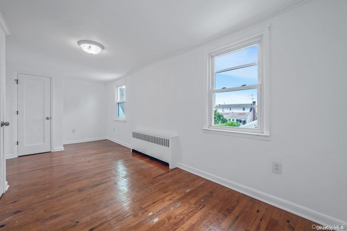 216 Raff Avenue, Mineola, NY 11501