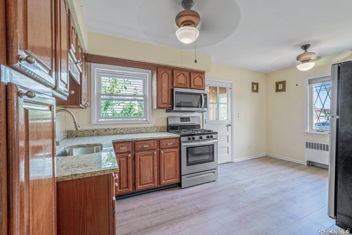 216 Raff Avenue, Mineola, NY 11501