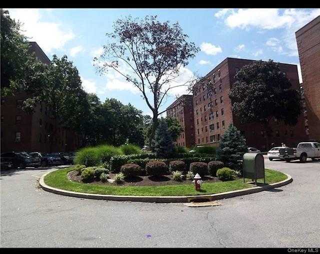 2 Fisher Drive # 307, Mount Vernon, NY 10552