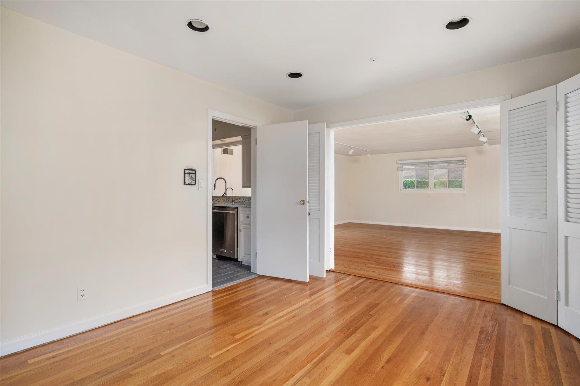 1901 New Hyde Park Road, New Hyde Park, NY 11040