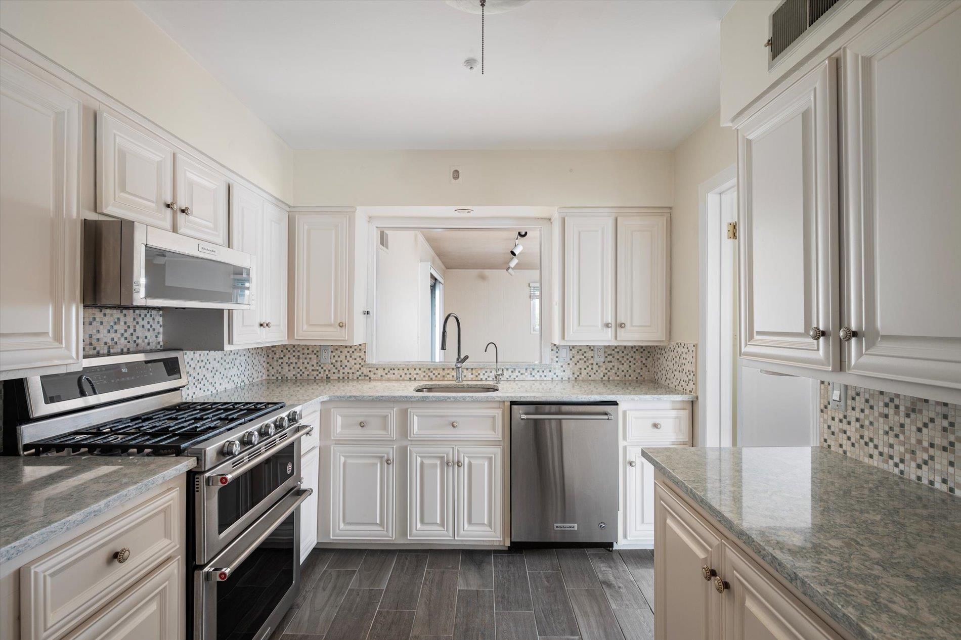 1901 New Hyde Park Road, New Hyde Park, NY 11040