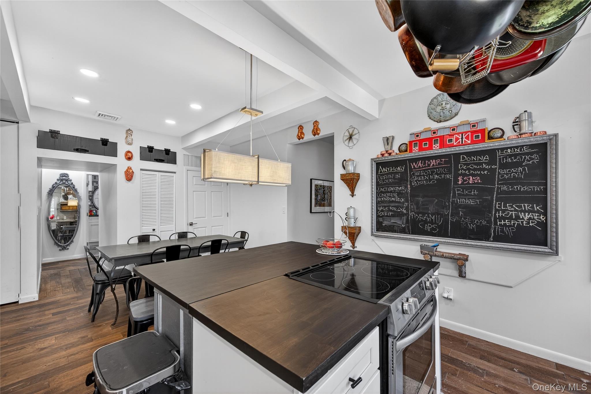 16 Broadway, Loch Sheldrake, NY 12759