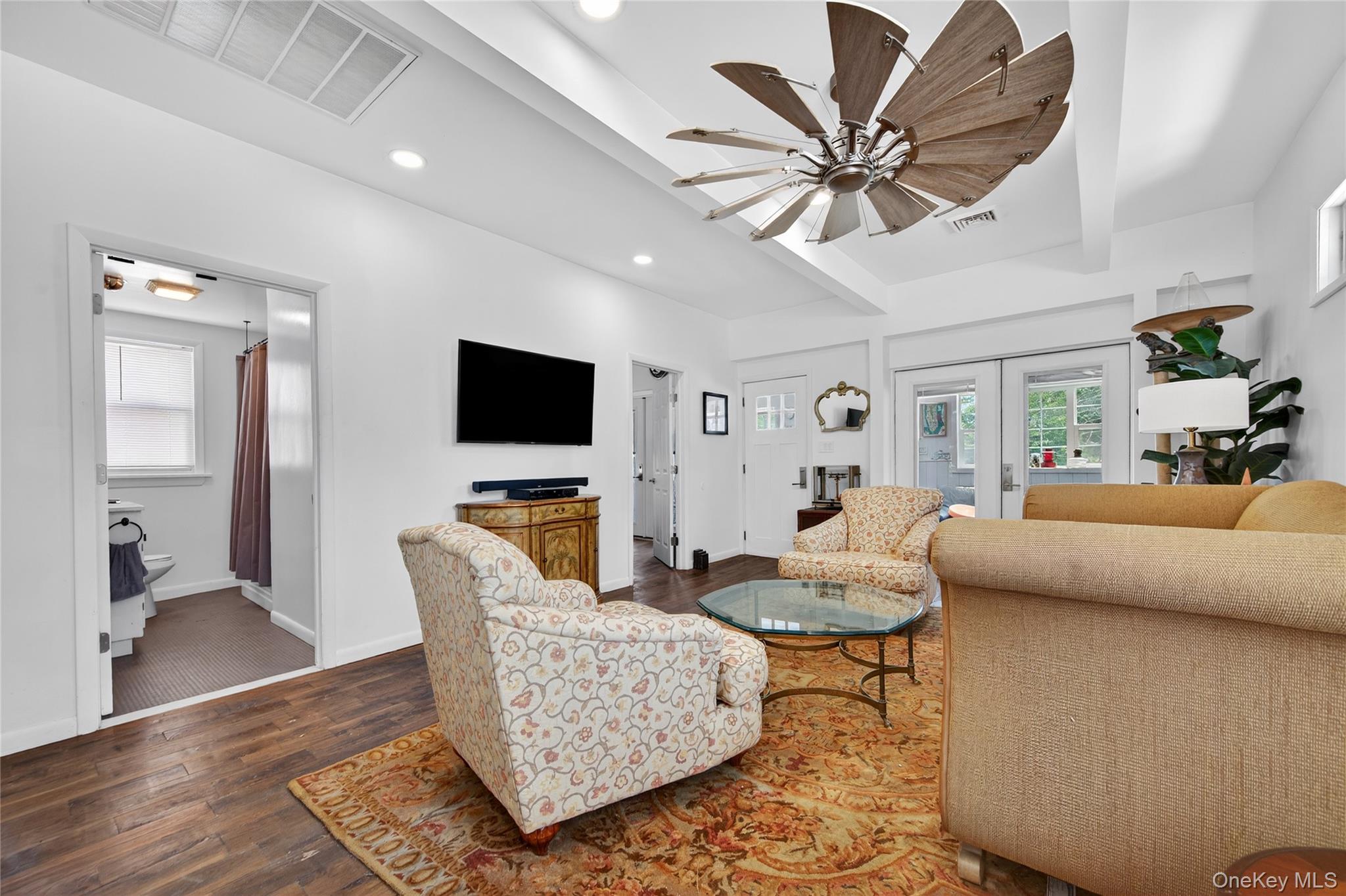 16 Broadway, Loch Sheldrake, NY 12759