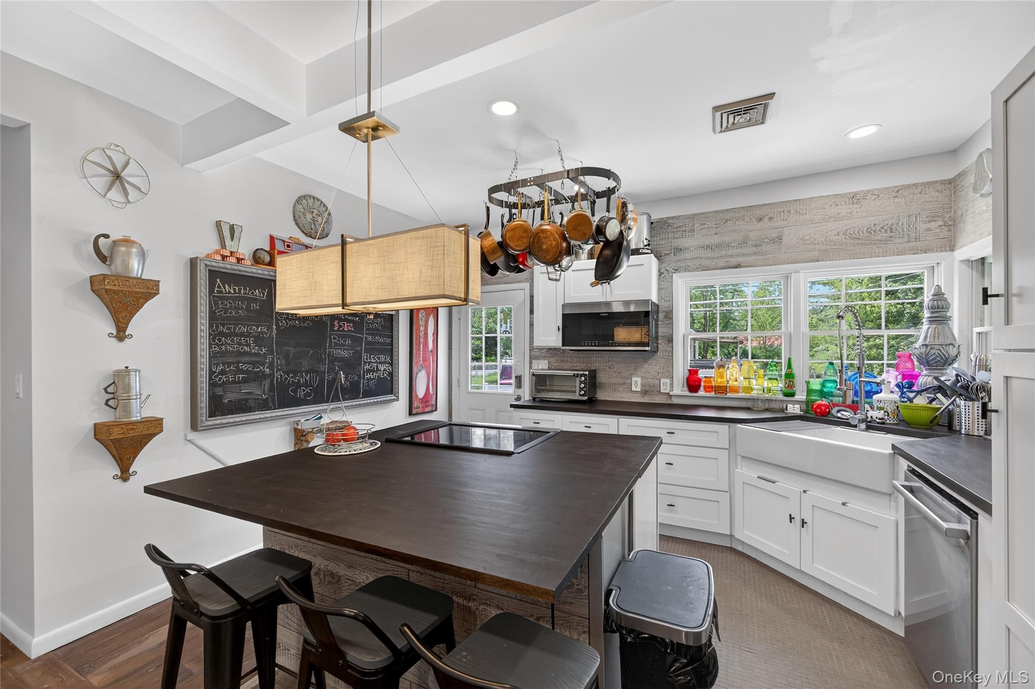 16 Broadway, Loch Sheldrake, NY 12759