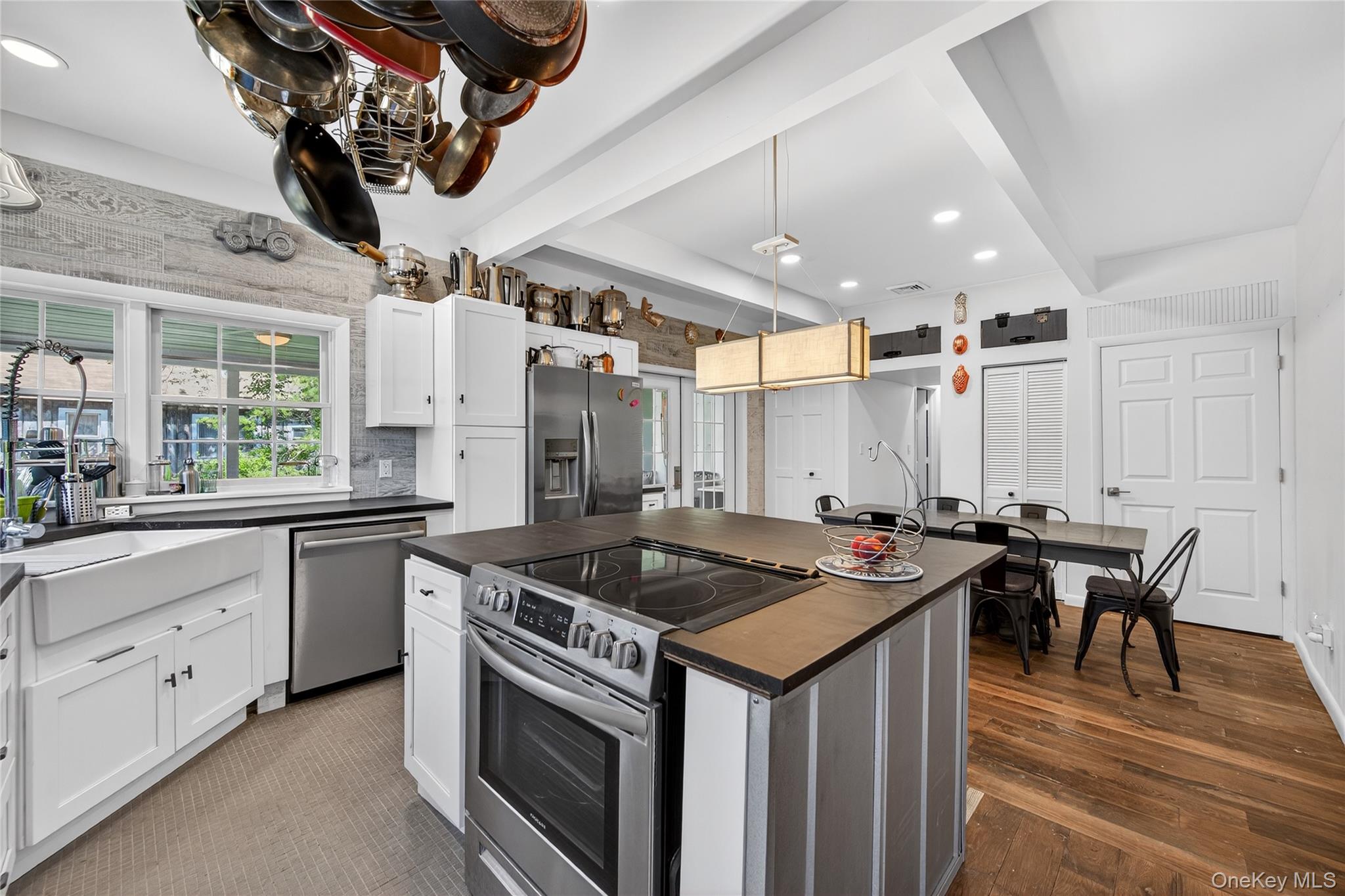 16 Broadway, Loch Sheldrake, NY 12759