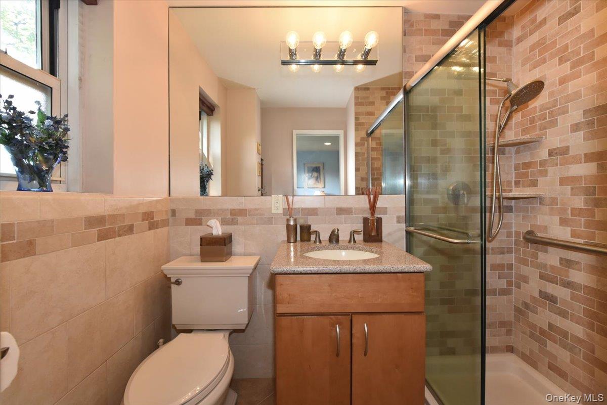 180 S Middle Neck Road # 1-Q, Great Neck, NY 11021