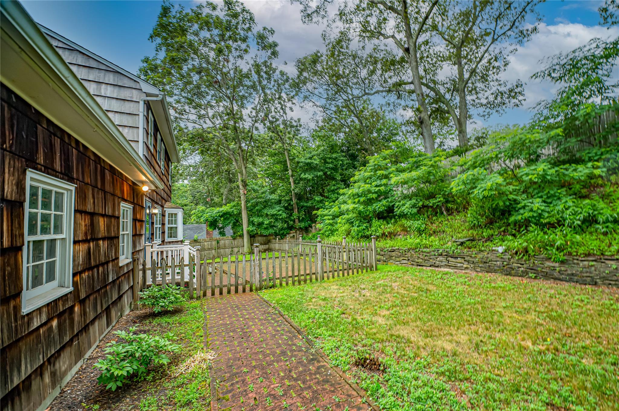 10 Valentine Road, Shoreham, NY 11786