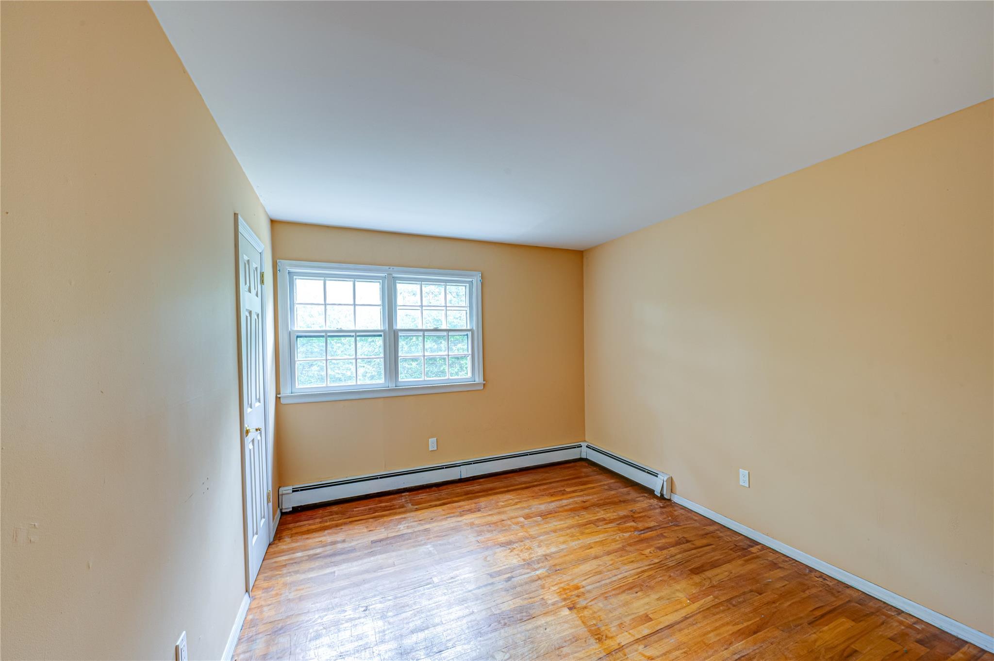 10 Valentine Road, Shoreham, NY 11786