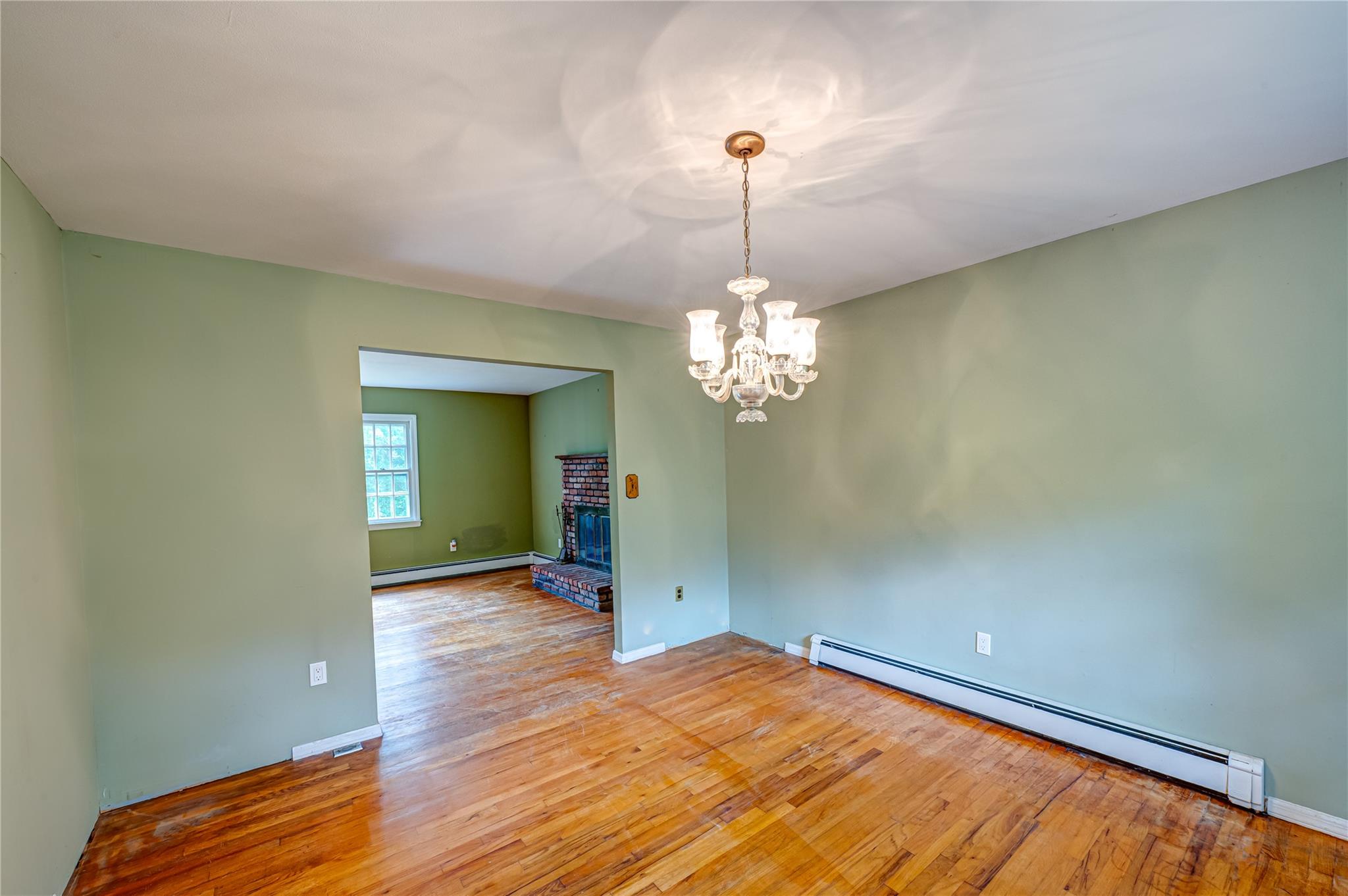 10 Valentine Road, Shoreham, NY 11786