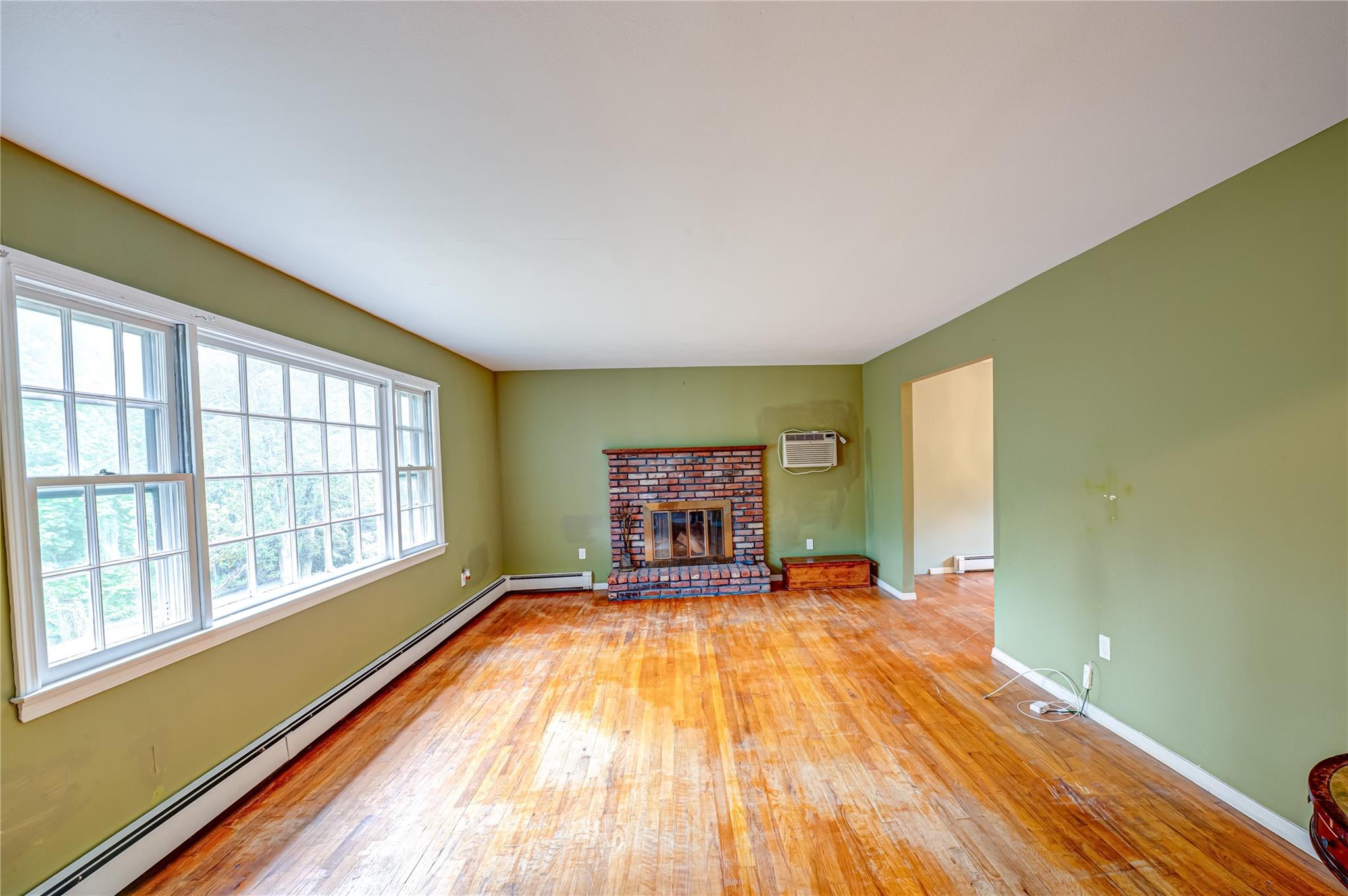 10 Valentine Road, Shoreham, NY 11786