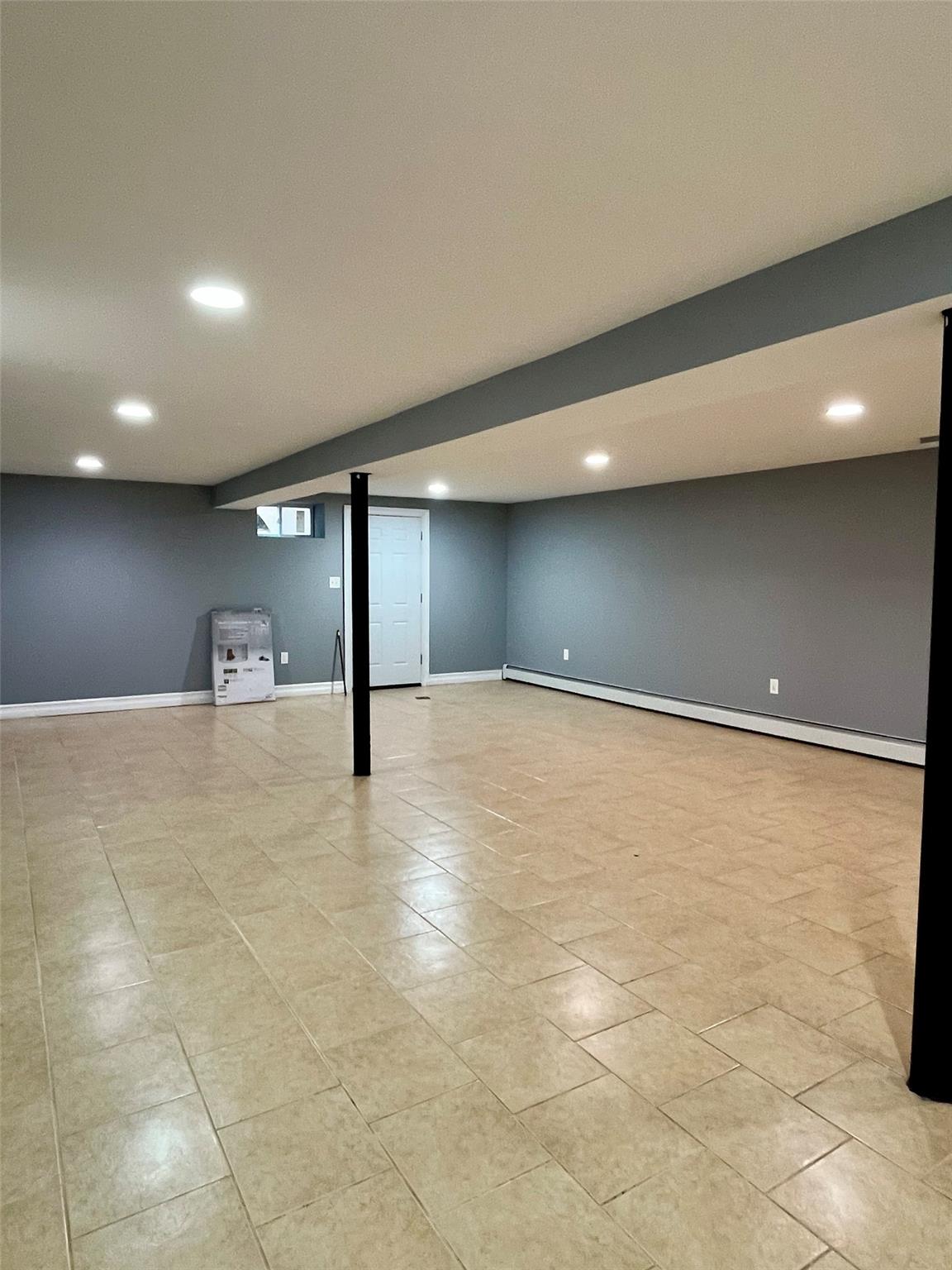 819 Hollywood Avenue, Bronx, NY 10465