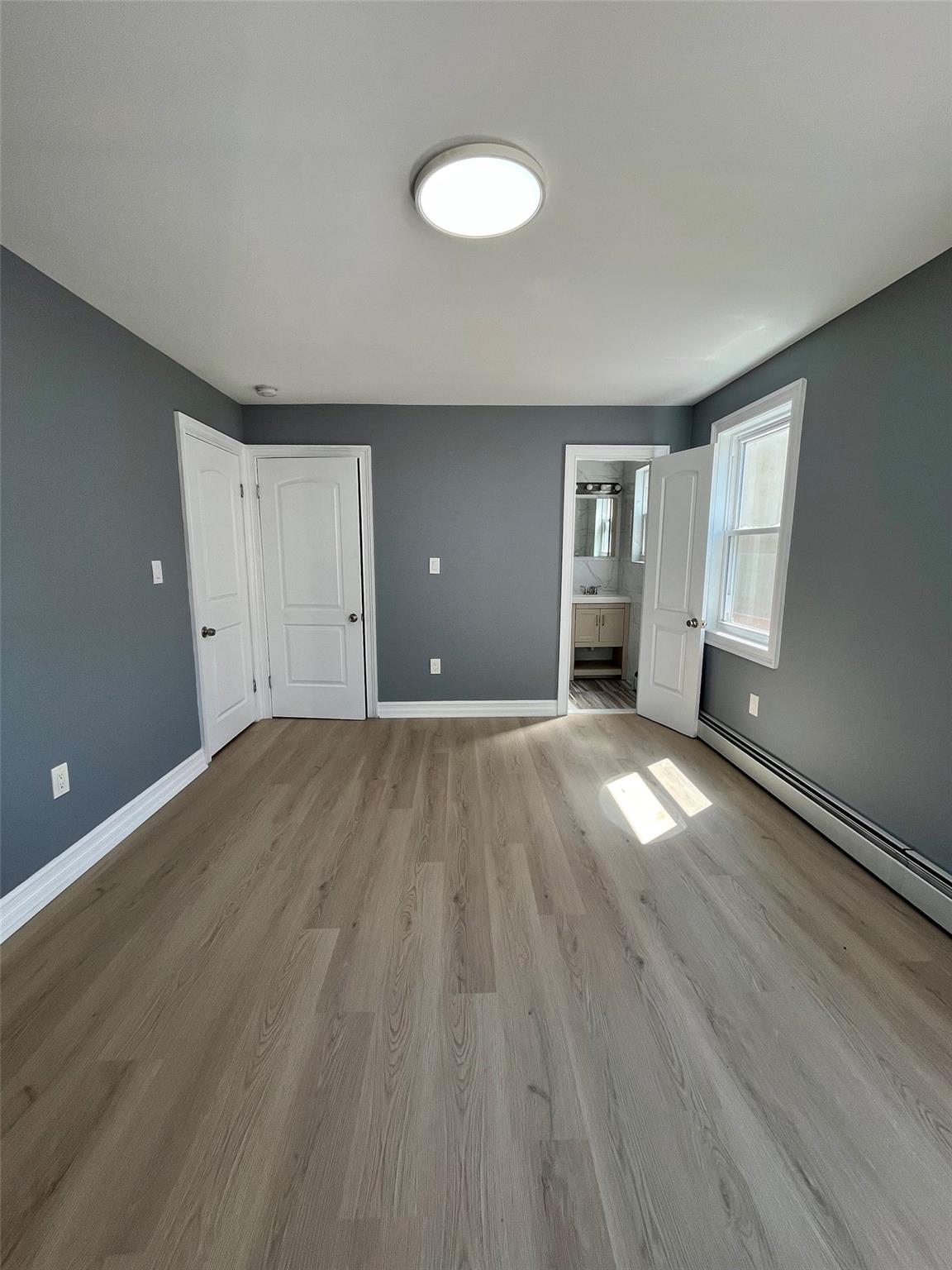 819 Hollywood Avenue, Bronx, NY 10465