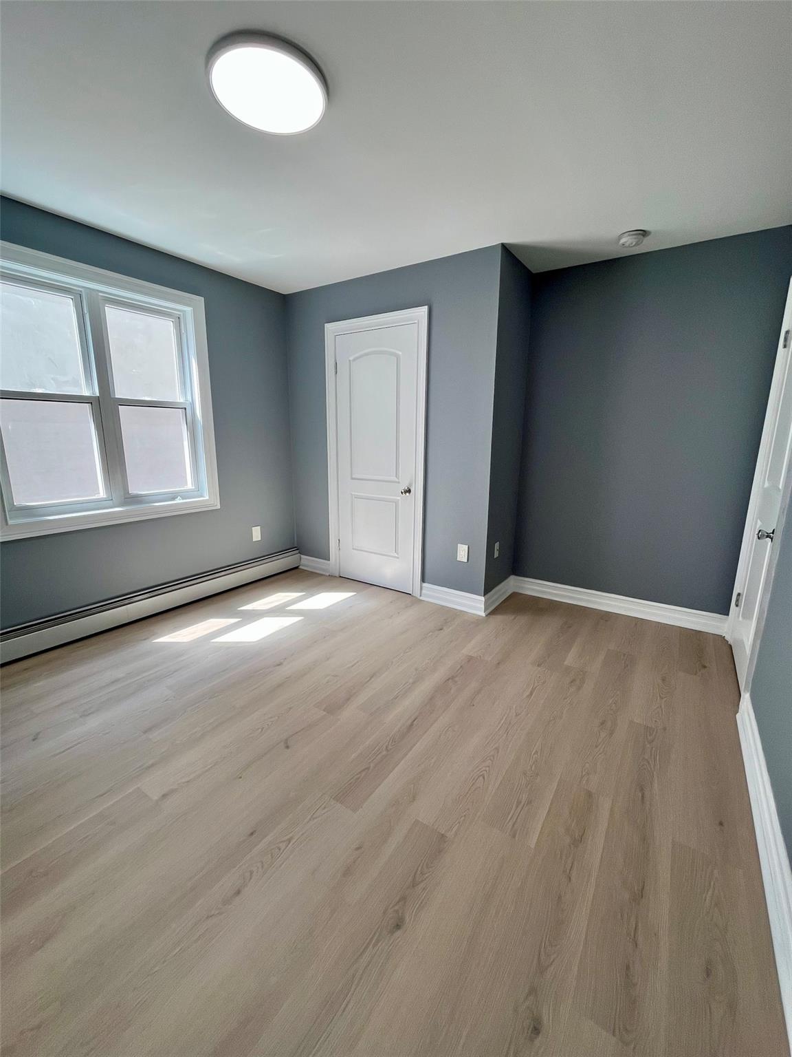 819 Hollywood Avenue, Bronx, NY 10465