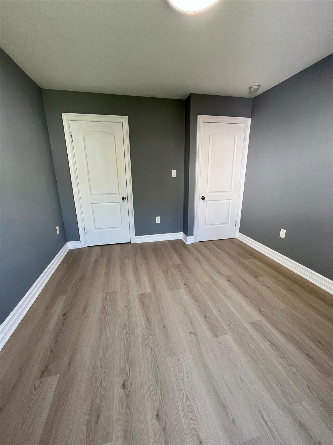 819 Hollywood Avenue, Bronx, NY 10465