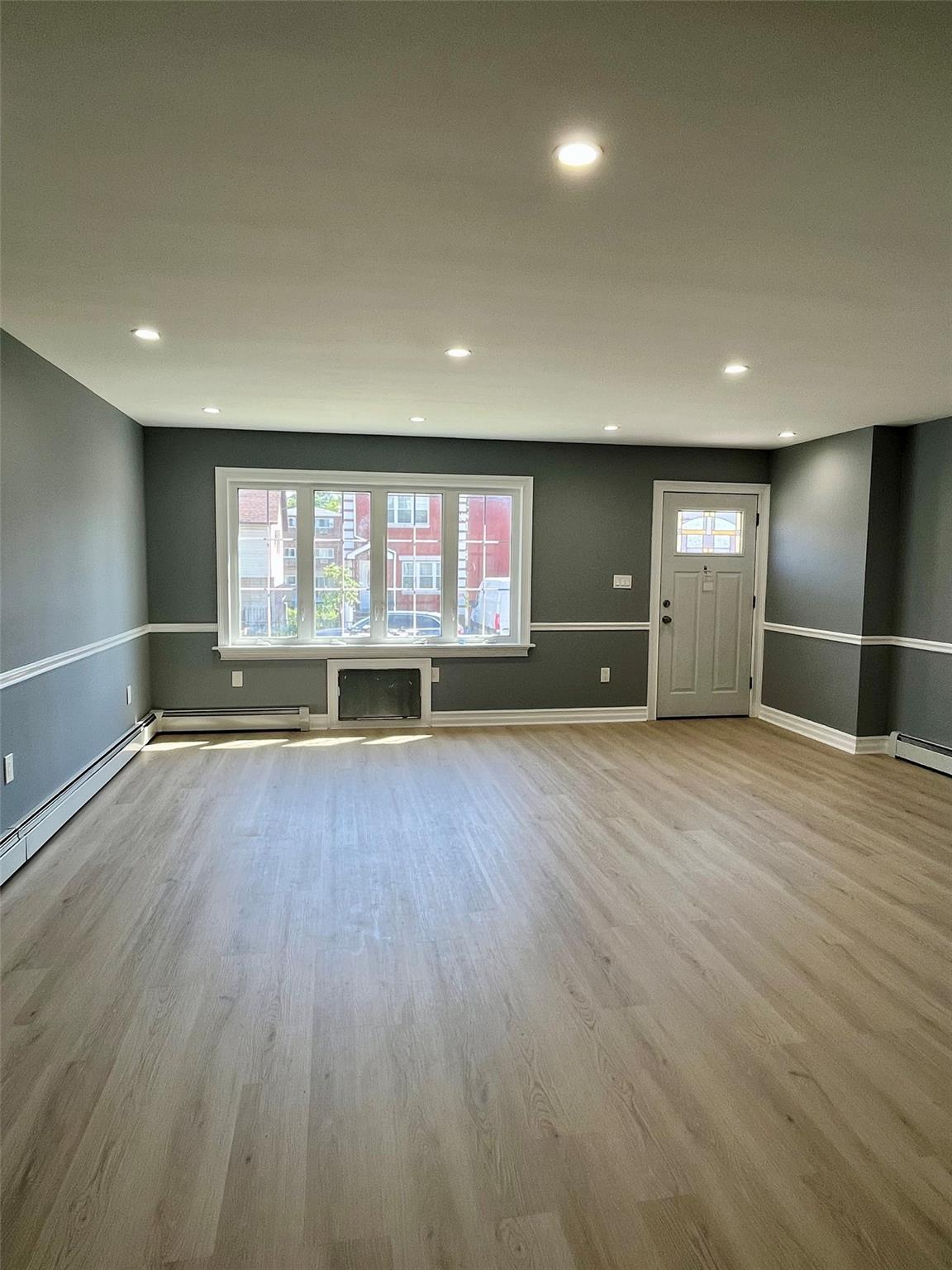 819 Hollywood Avenue, Bronx, NY 10465