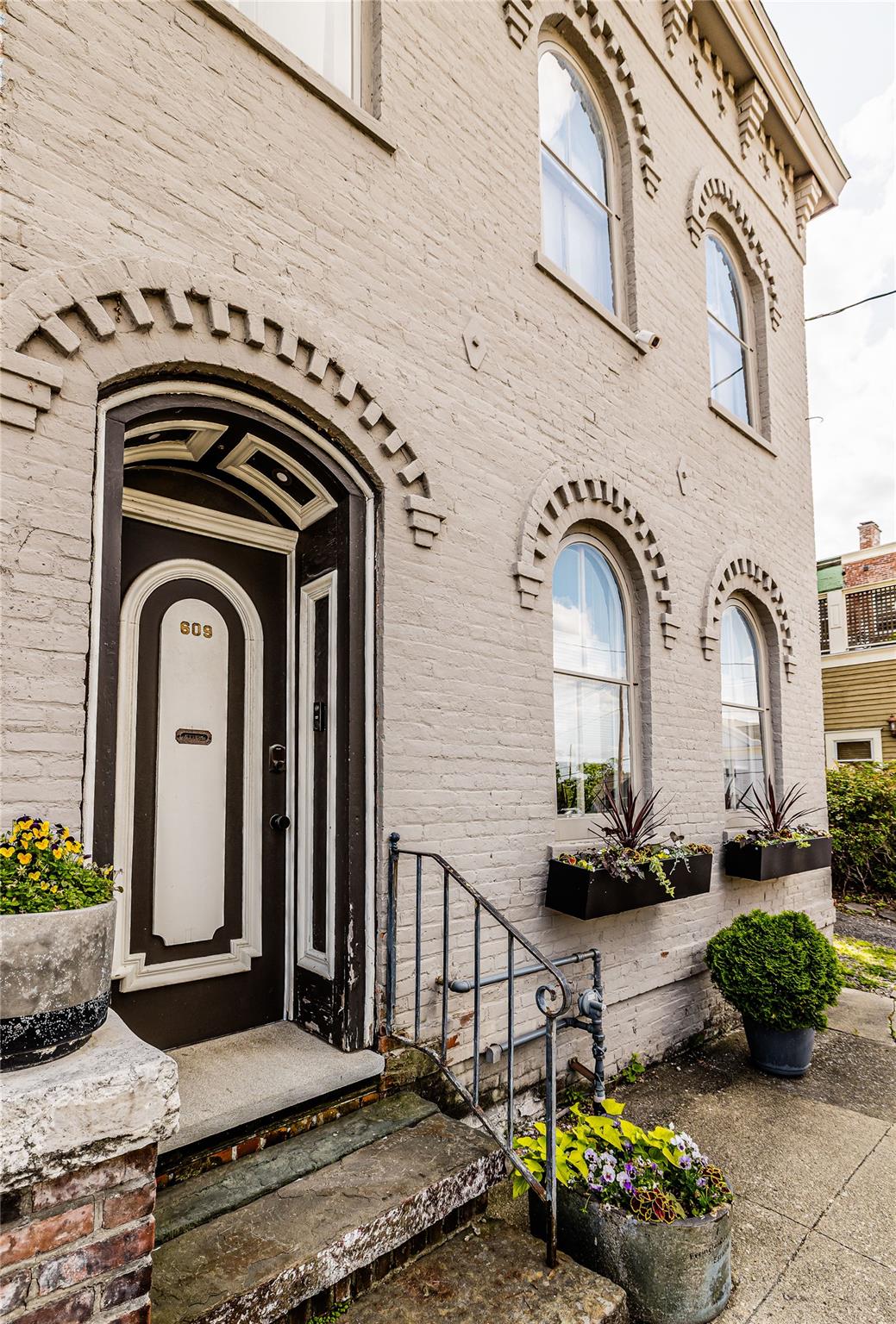 609 State Street, Hudson, NY 12534