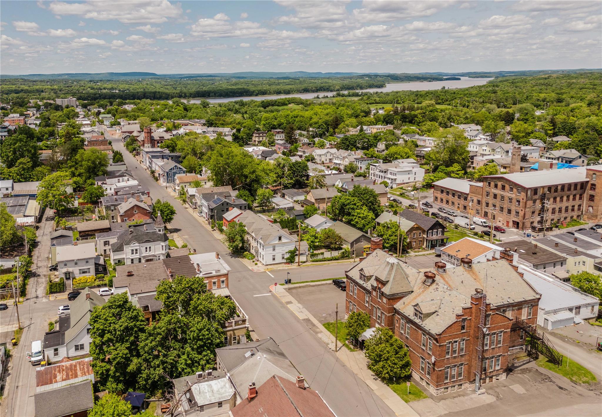 609 State Street, Hudson, NY 12534