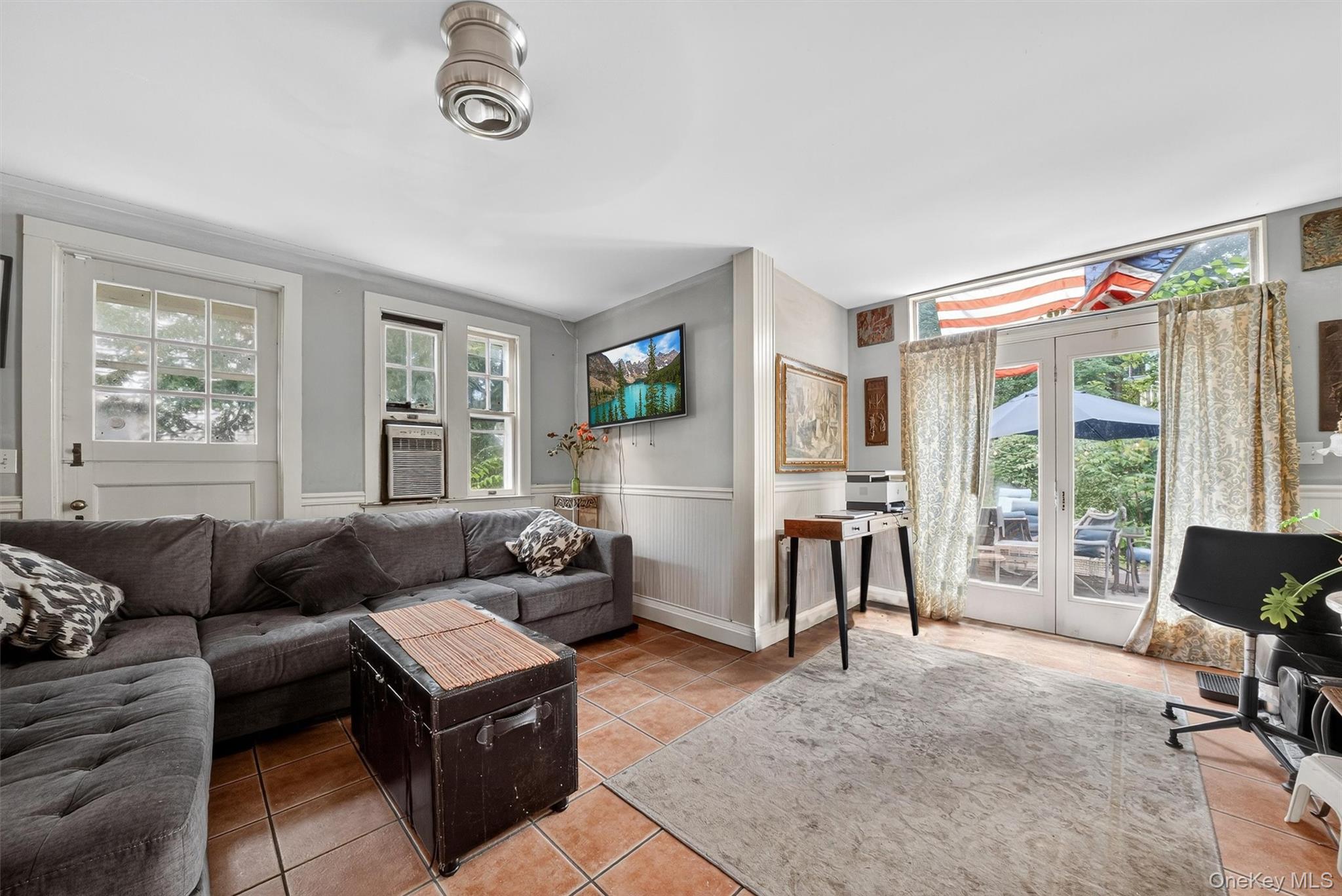 13 Garfield Place, Poughkeepsie, NY 12601