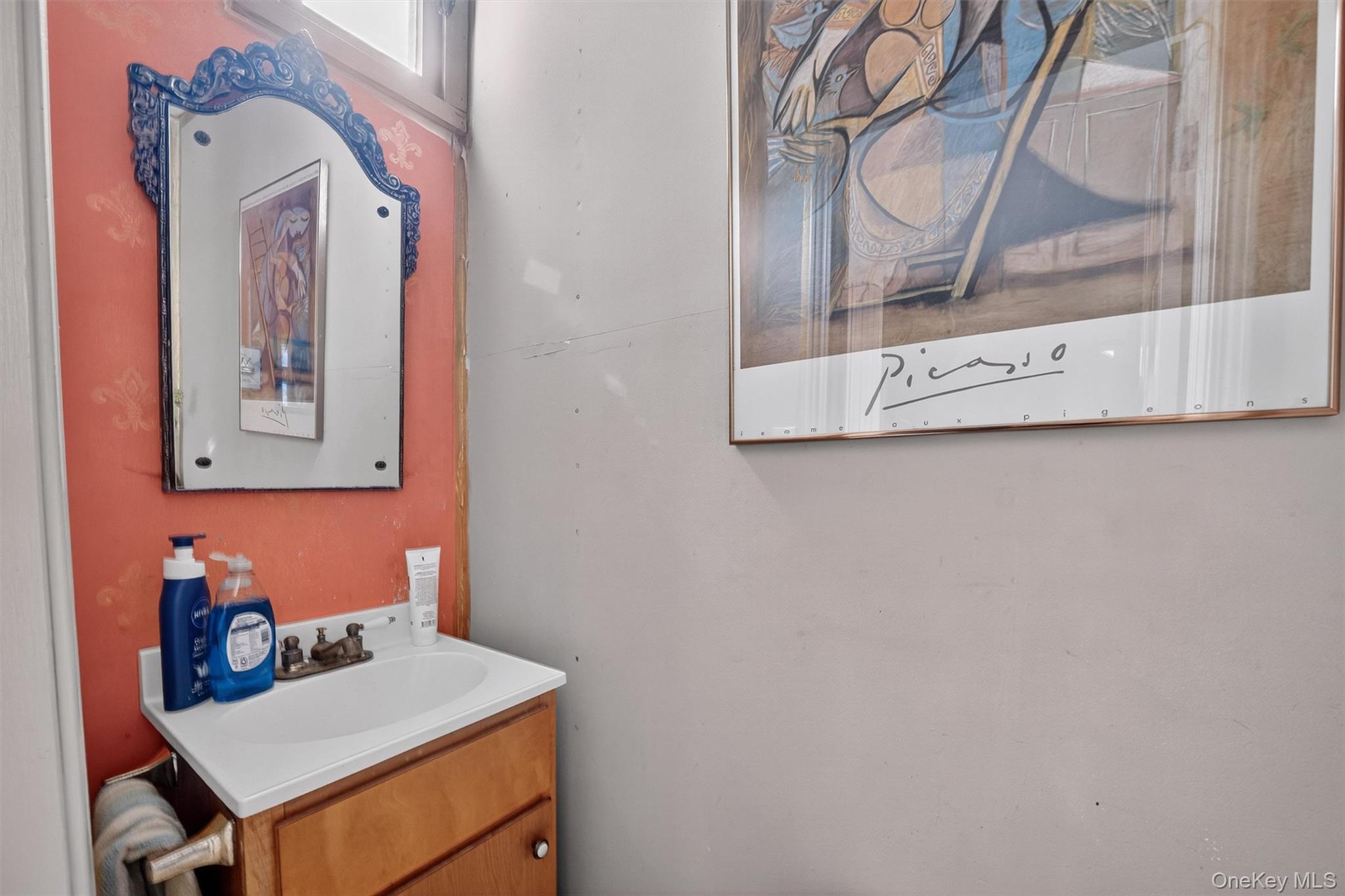 13 Garfield Place, Poughkeepsie, NY 12601