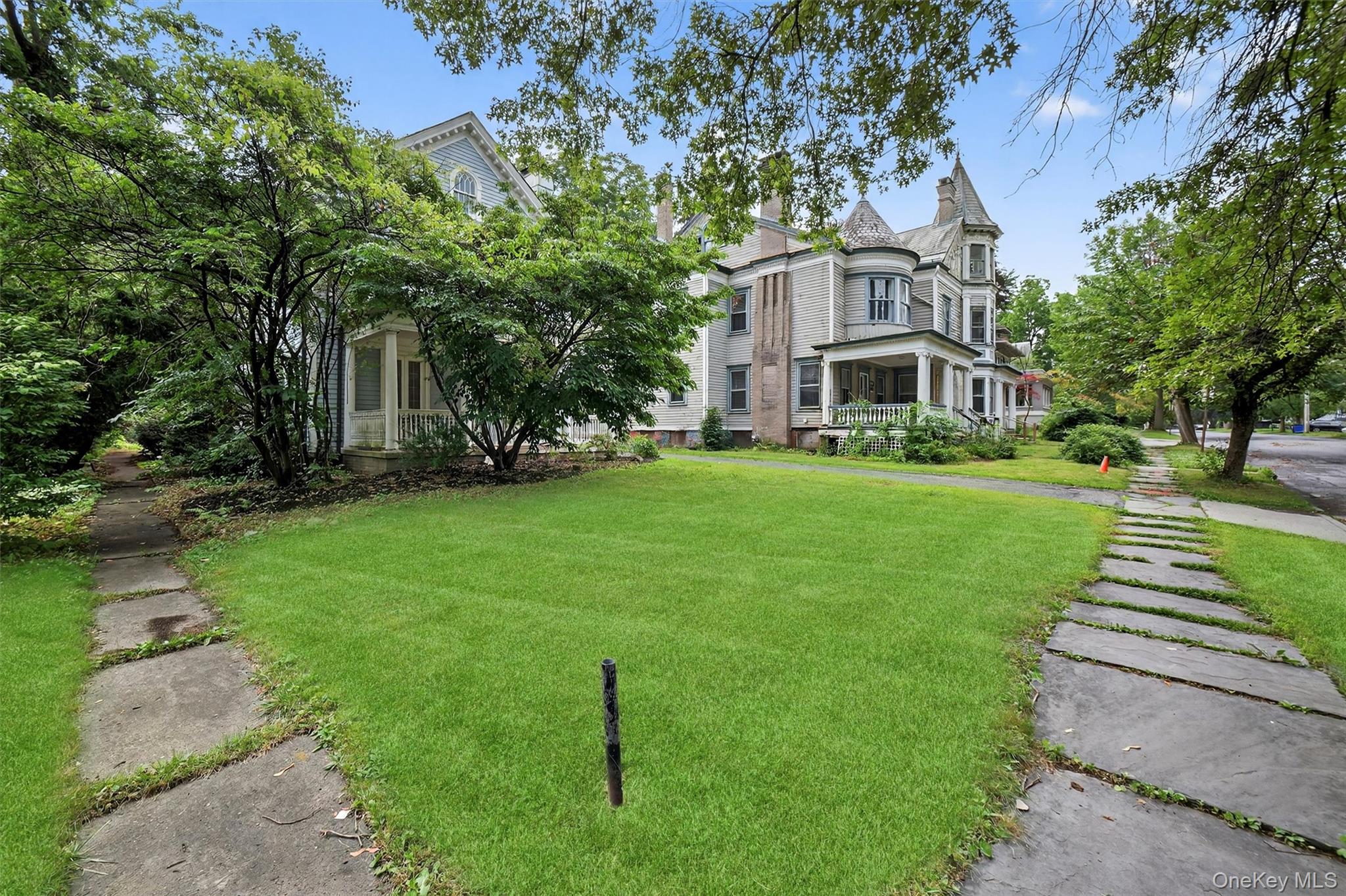 13 Garfield Place, Poughkeepsie, NY 12601