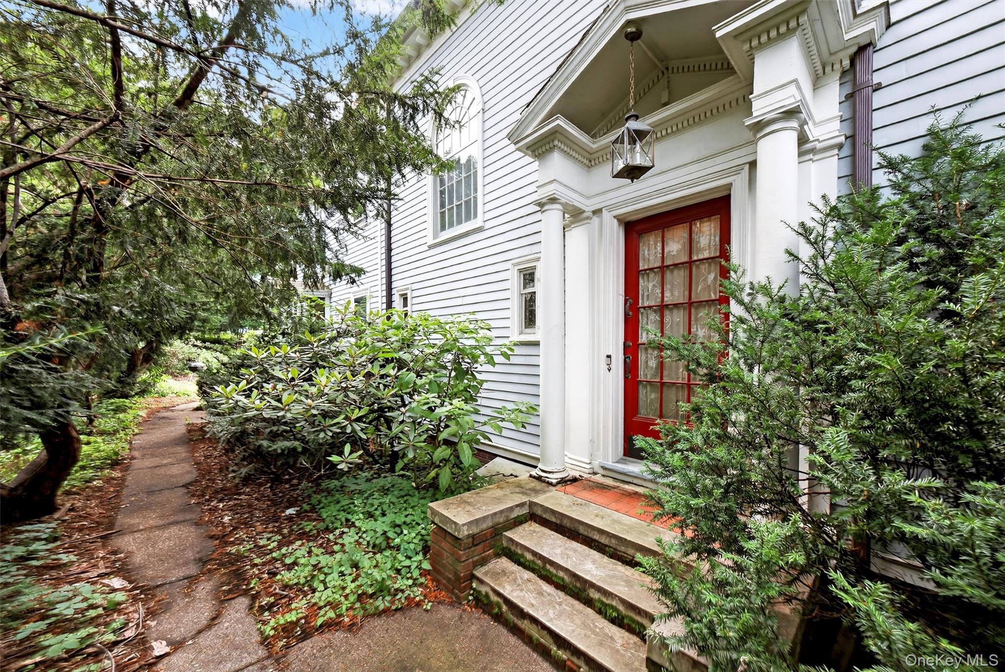 13 Garfield Place, Poughkeepsie, NY 12601