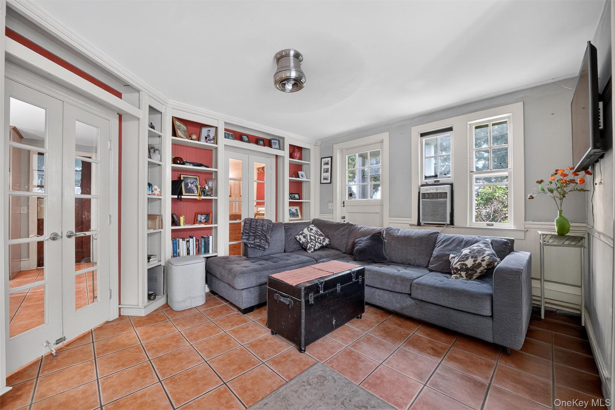 13 Garfield Place, Poughkeepsie, NY 12601