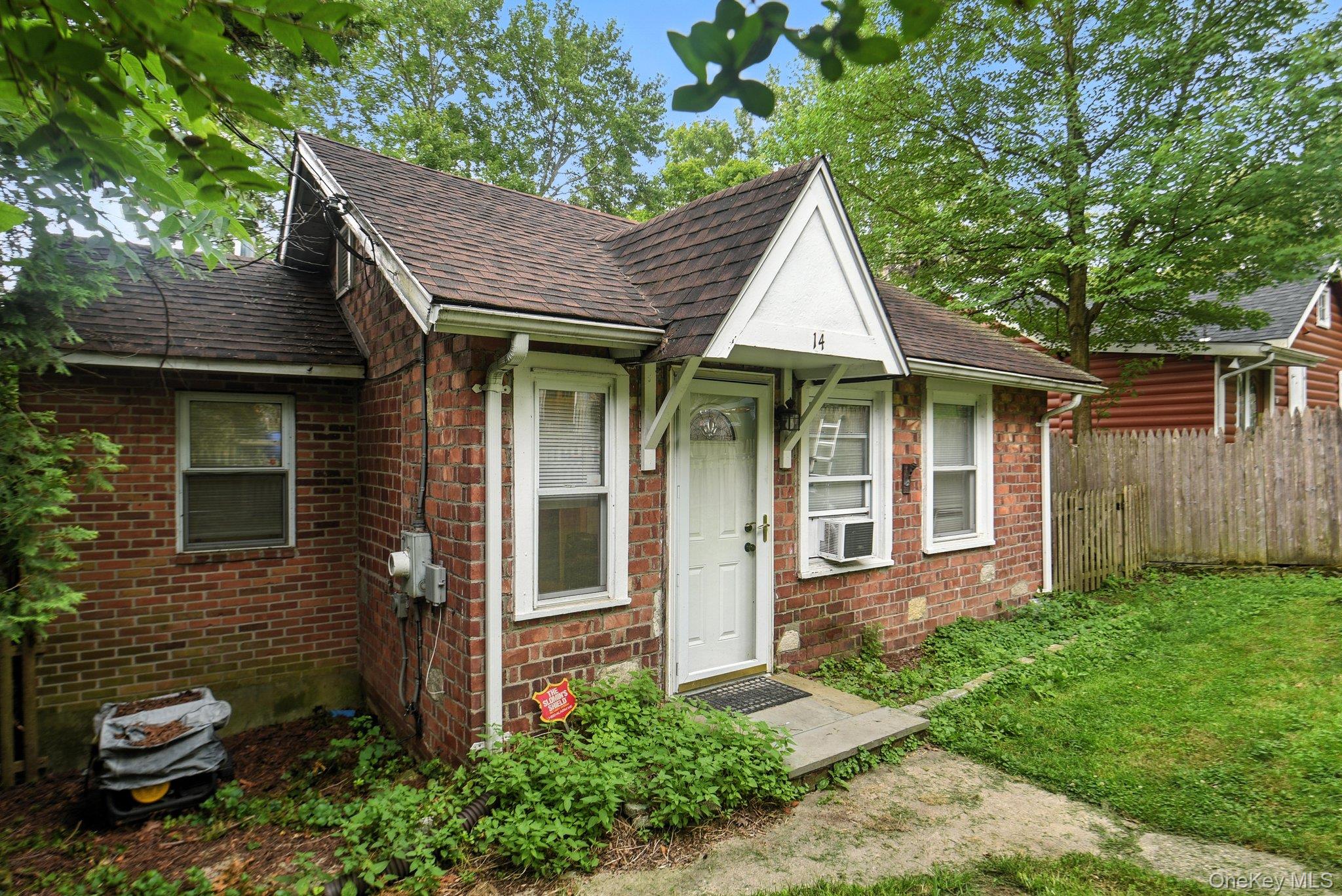 14 Pine Street, Lake Peekskill, NY 10537