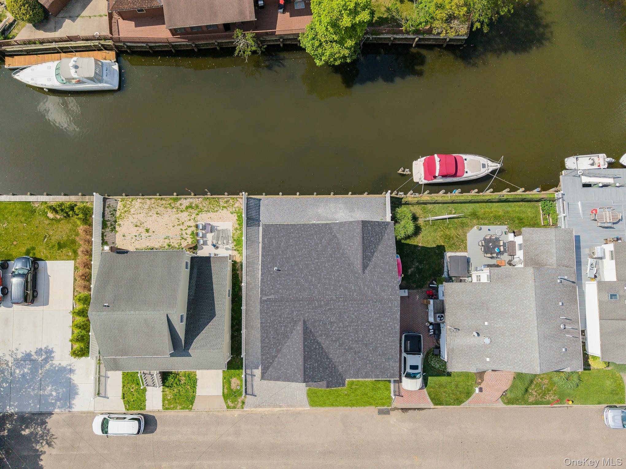 23 Bay Street, Bellmore, NY 11710