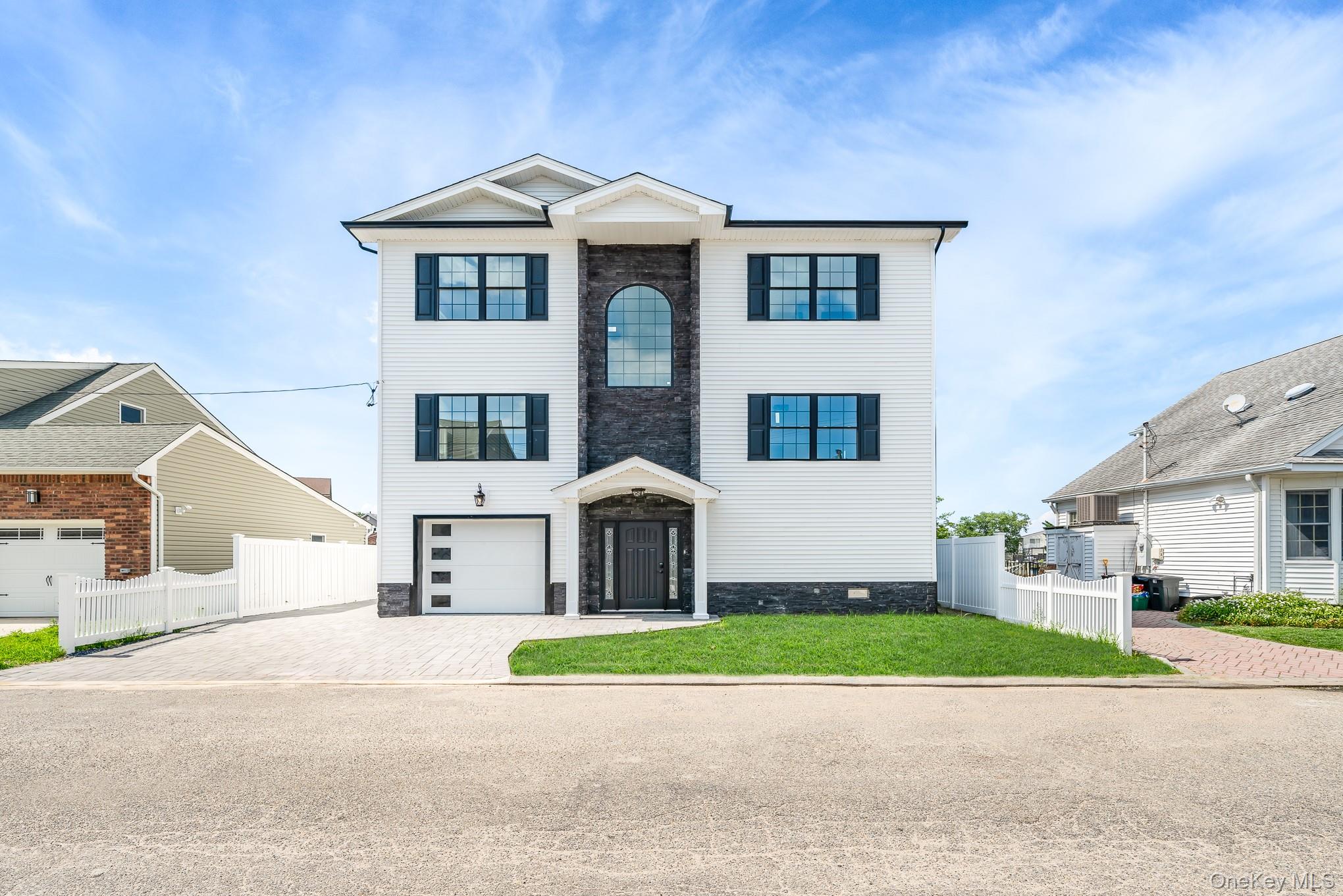 23 Bay Street, Bellmore, NY 11710