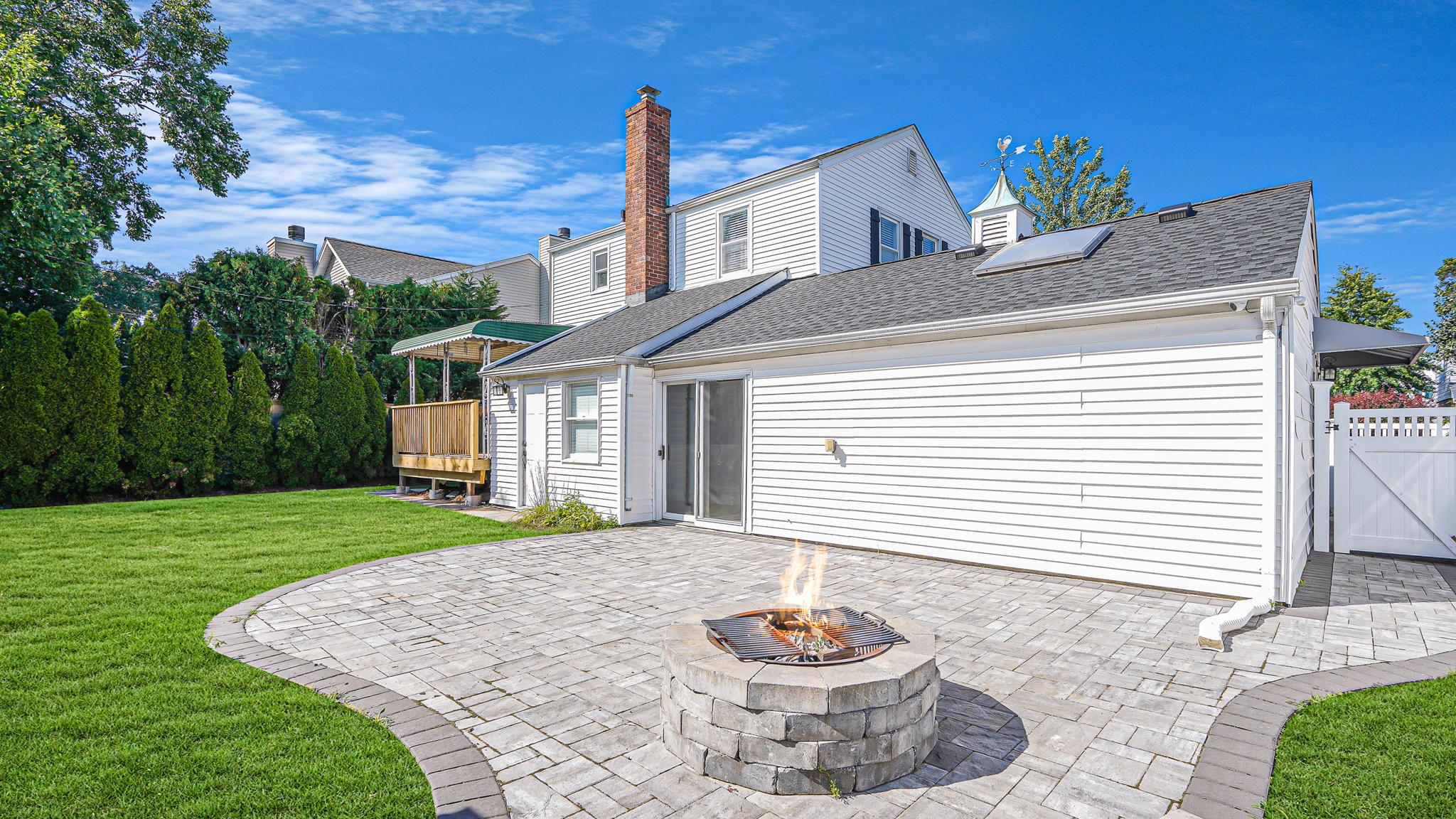 2282 3rd Street, East Meadow, NY 11554