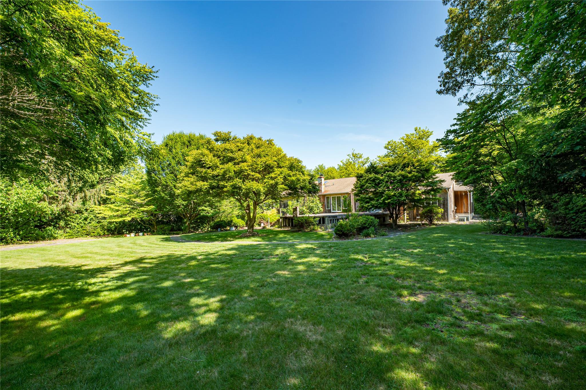 22 Penn Drive, Dix Hills, NY 11746