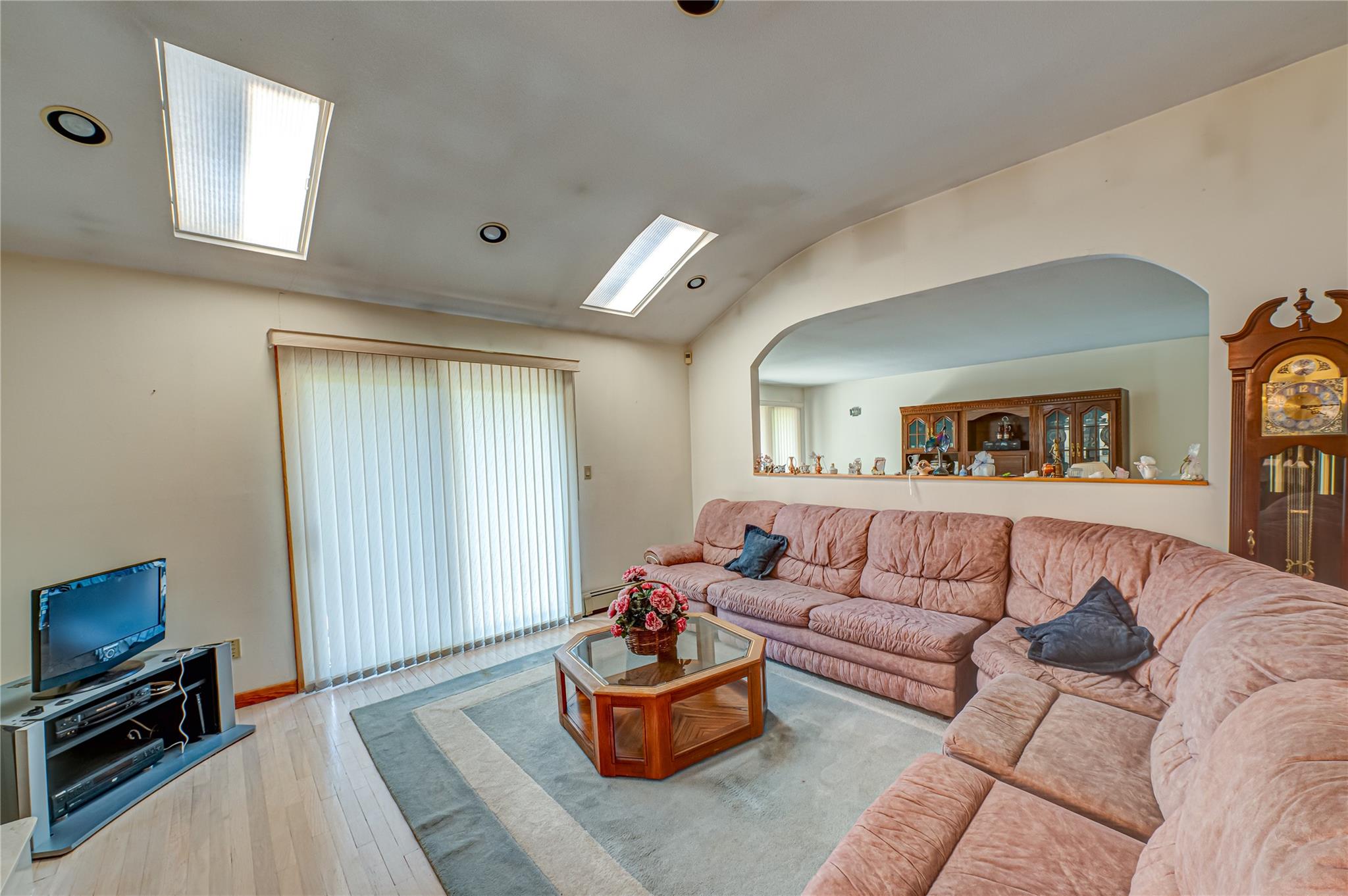 22 Penn Drive, Dix Hills, NY 11746