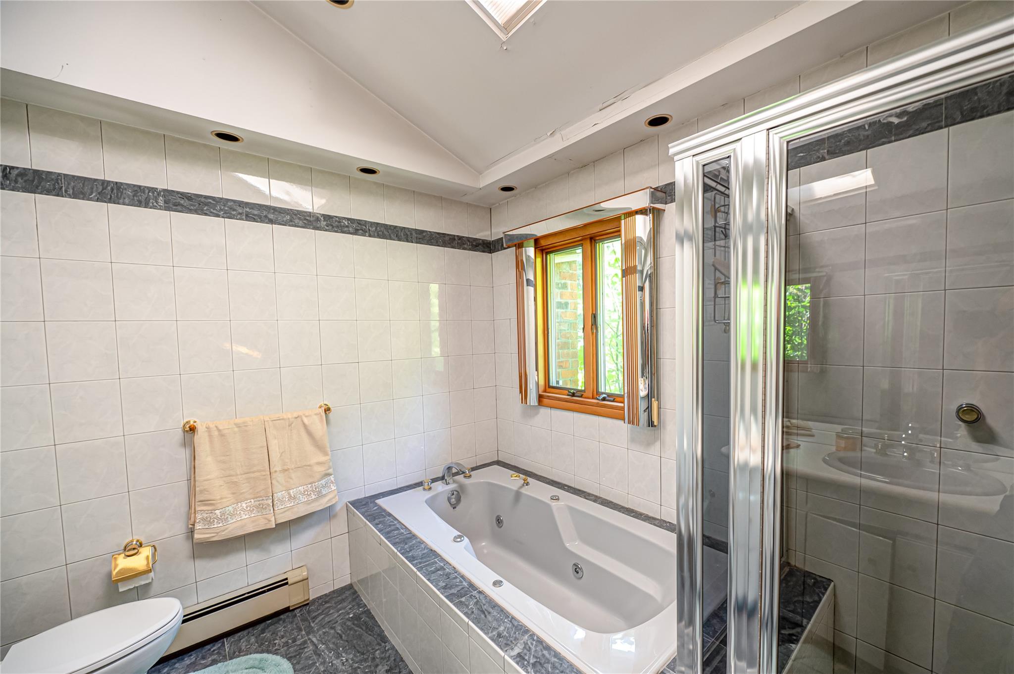 22 Penn Drive, Dix Hills, NY 11746