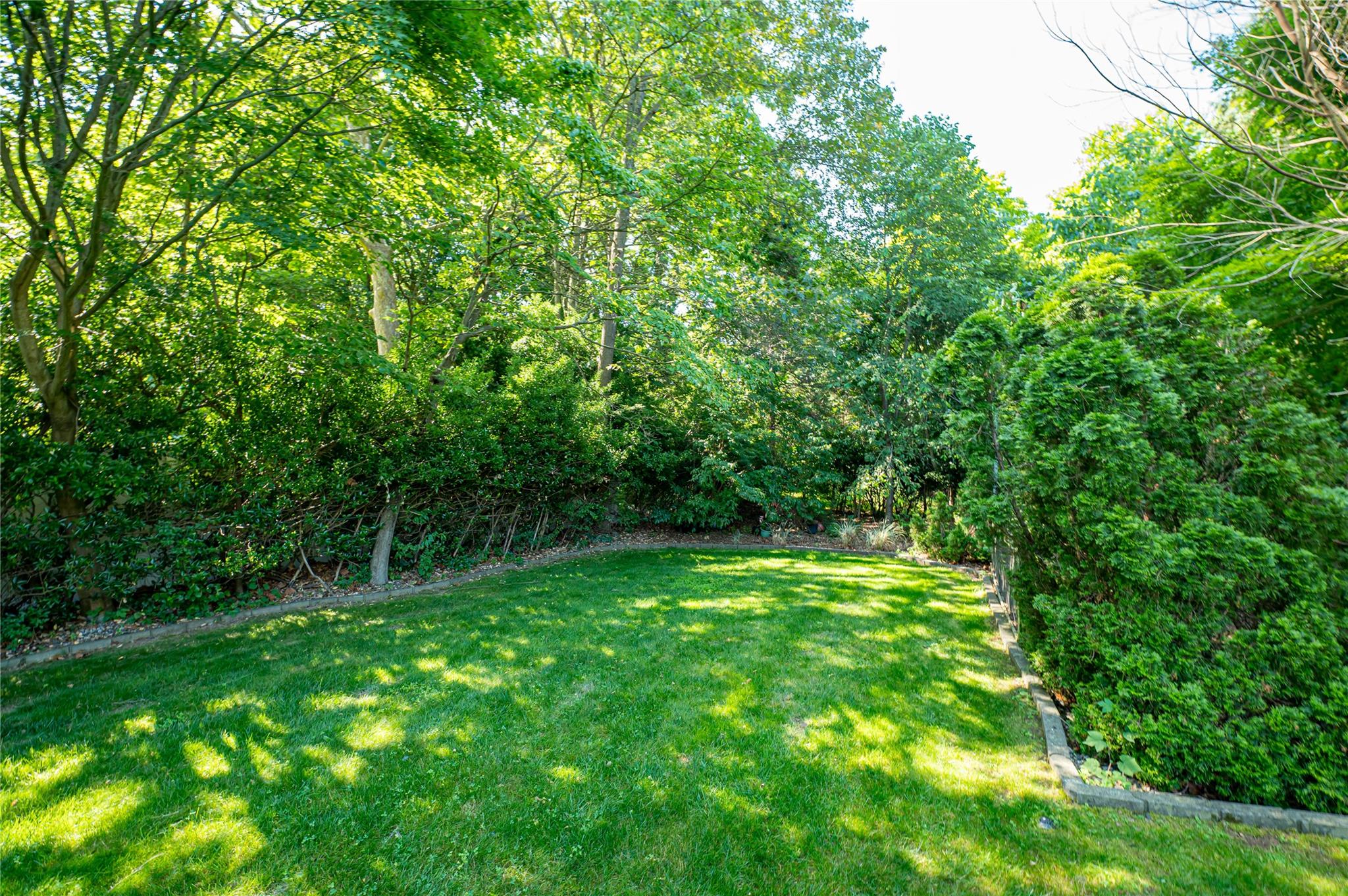 22 Penn Drive, Dix Hills, NY 11746