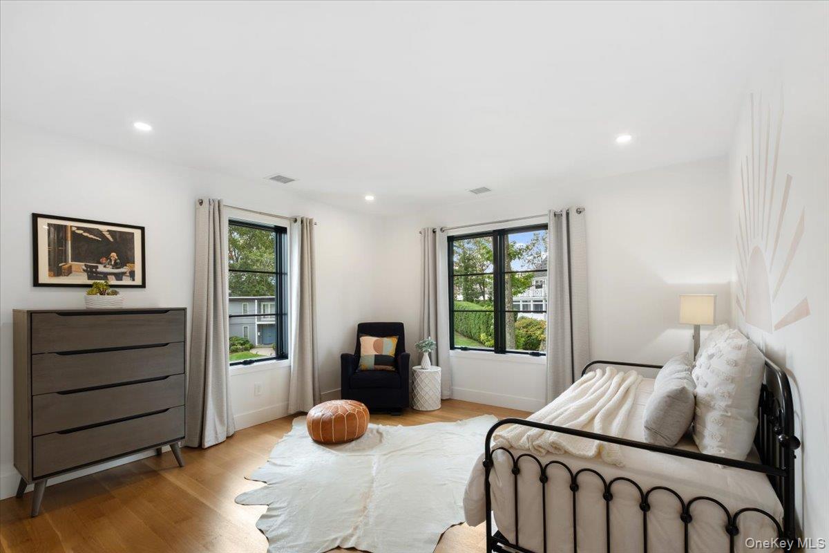 1040 Nautilus Lane, Mamaroneck, NY 10543