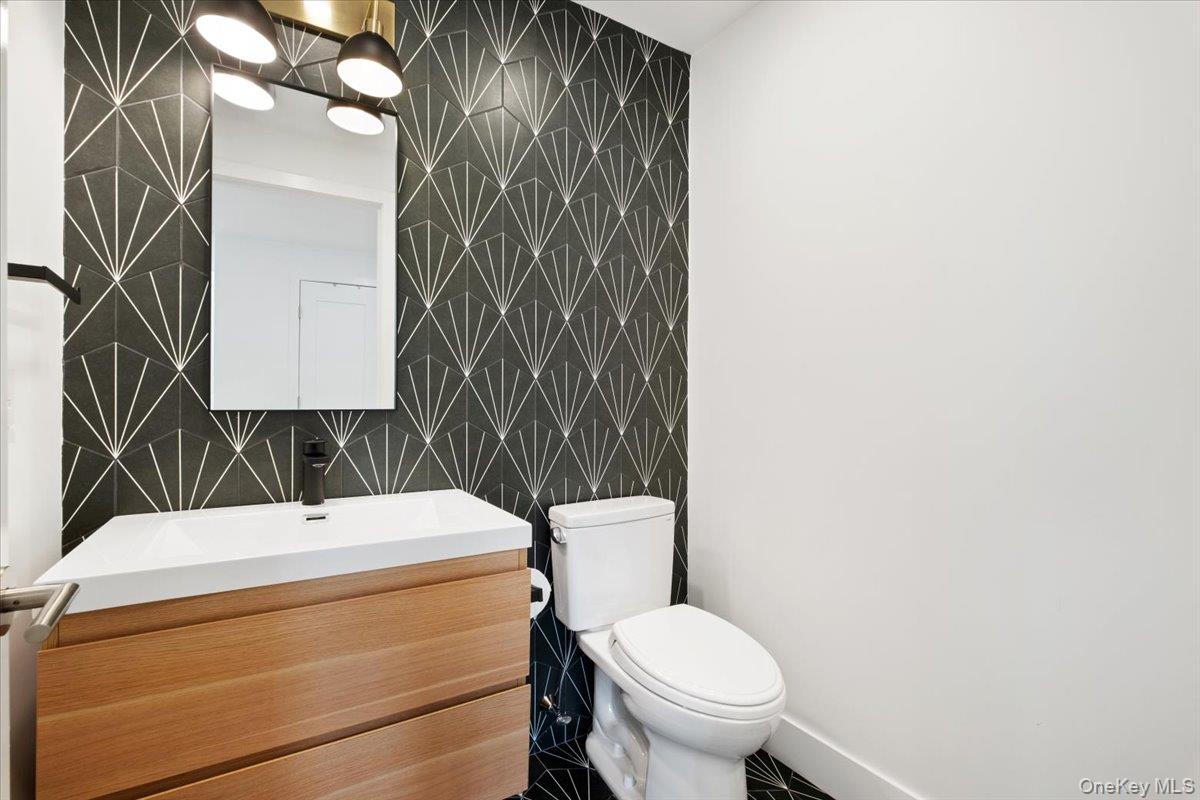 1040 Nautilus Lane, Mamaroneck, NY 10543