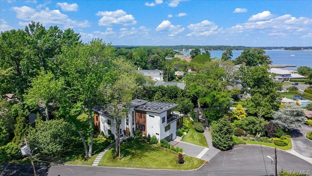 1040 Nautilus Lane, Mamaroneck, NY 10543