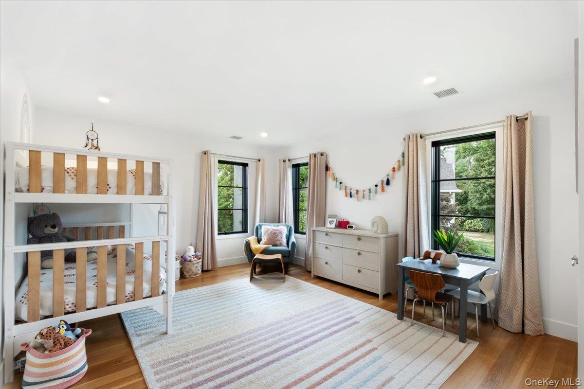 1040 Nautilus Lane, Mamaroneck, NY 10543